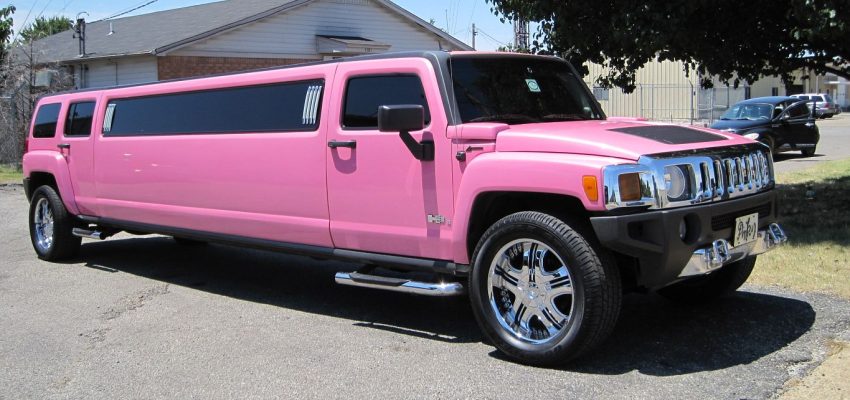 Pink Hummer H3 Stretch-Limo